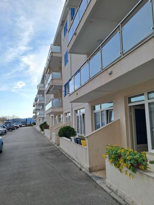 Holiday Home Apartment Budva Exterior photo